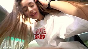 Tvegano javno pustolovščina v avtu do domačega konca