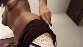 quando la troia ha troppa voglia di cazzo meglio usare lo strapon