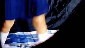 No puedo creer lo que hace la morrilla que vive alado de mi casa �no puedo creer lo que ven mis ojos mi vecina result� la m�s cachonda a temprana edad real casero