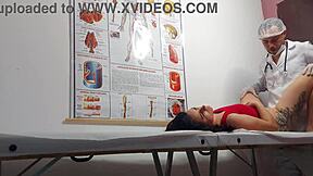 Dokter Kandungan Jari Bokong Lalu Ngentot Pasien