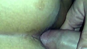 Comendo o cuzinho da namorada!