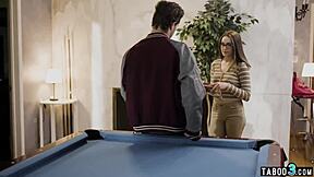 مصدوم كيف استخدم هذا النجم المنحرف أفتن أوبال الخجولة