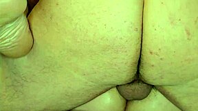 Fat cougar desires deep creampie