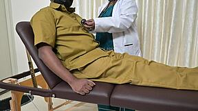 Lucky Taxi Driver Gets Handjob!