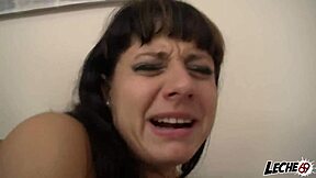 Petando El Culo A Damaris Y Se Mete El Pu�o Por El Ano