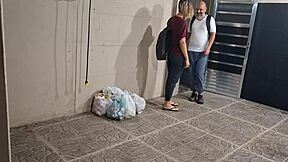 कॉलेज स्टूडेंट्स क्लास छोड़कर सीक्रेटली