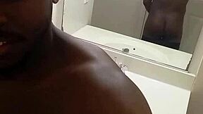 Watch Her Masturbate in Mirror Selfie?