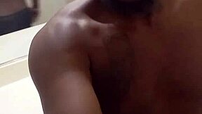 Watch Her Masturbate in Mirror Selfie?