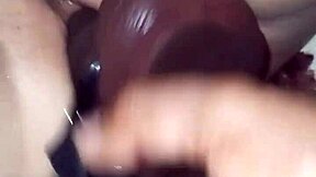 arregaçou meu cu com um brinquedo enorme e me gozei toda