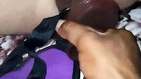 arregaçou meu cu com um brinquedo enorme e me gozei toda