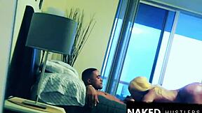 Ebony Blonde Twerking Phat Ass on BBC!