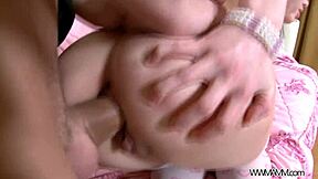 Wow, huge creampie for that young brunette after deepthroat blowjob 😍