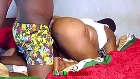 Snimio sam sirovu domaću akciju s lijenom kućanicom iz susjedstva.