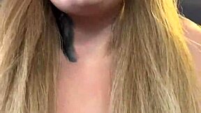 treinando na academia de frente da praia angra dos reis no rj quase fui expulso por ter entrado de biqu�ni fil dental toda molhada que escorria pela buceta