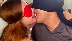 Hej, učim vroče poljubljanje svojo latinsko stepsister v razredu