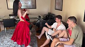 dos turistas follando a dos putas argentinas strippers 😜🍆