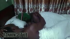 Hey, sugar mummy flipped off the lights for banging