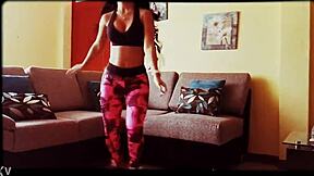 Peruana pilar gasca moves her ass as prostitute