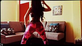 Peruana pilar gasca moves her ass as prostitute