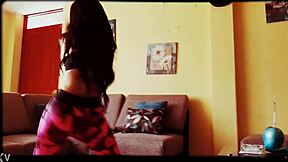 Peruana pilar gasca moves her ass as prostitute