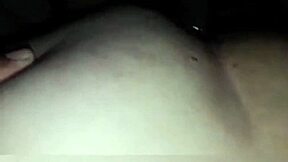 Socando na puta de quatro no sofá