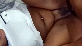 Socando na puta de quatro no sofá