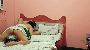 Hot asian chubby pinay girl swallows creampie in hotel missionary sex