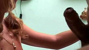 Watch this italian milf suck in the office?