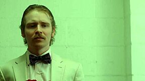 i love watching amber moore take bbc deep