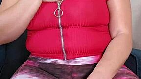 She Rips Leggings to Squirt