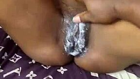 Îmi fut mama vitregă tare, buzele umflate de la cremă udă păroasă