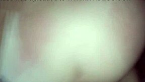 Mi hermanastra en pose de perrito argentina rubia