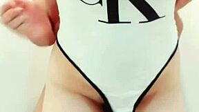 หลุดวีเจ Mlive: Sexy Asian with Big Ass and Tight Wet Pussy Screwed Standing