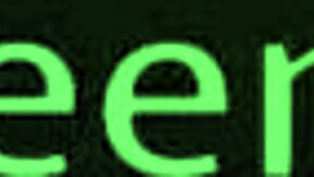 Britská sestra Greene v kostýmu dominuje s punčochami a pomáhá na hraně kokotu