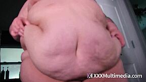 Wow! SSBBW Ivy Davenport Shakes Her Massive Belly!