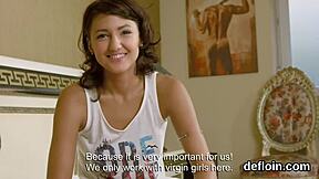 Man, this sweet girl spreads her juicy pussy for first-time hardcore sex