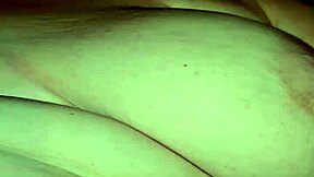 Eating that milf pussy to taste her juice