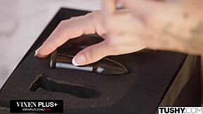 Tushy tight hot blonde dakota lyn shows off flawless ass while riding