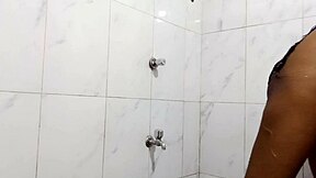 Desi Indian Teen 18+ Shows Amazing Pussy Boobs Indoors