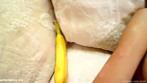 Klaudia fingers herself solo in gonzo style 😍