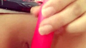 I Masturbate with Dildo Thinking of a Big Cock, Spreading My Pussy Lips!