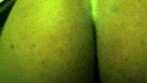 feeling on her booty