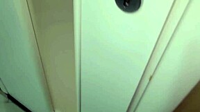 amatoriale di natale sborrata features a pretty babe with a huge hard cock in bedroom.