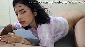 hej, moj past brat me je ujel, kako gledam porno in se drkam