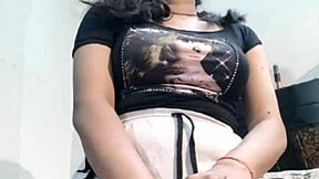 Indian Girl LIVE SEX Video!