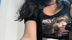 Indian Girl LIVE SEX Video!