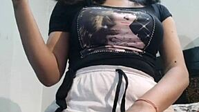 Indian Girl LIVE SEX Video!