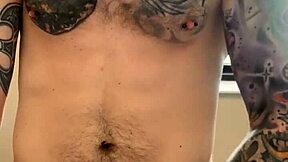 पब्लिक बाथरूम में जर्क ऑफ सेशन से इंटेंस ऑर्गेज्म तक