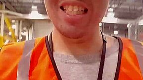 i walk around during work, feeling the public outdoor vibe