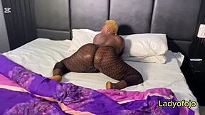 hot sexy mum got fucked by her next door neighbor